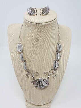 Vintage Bond Boyd Sterling Silver Leaf Necklace Earrings Set